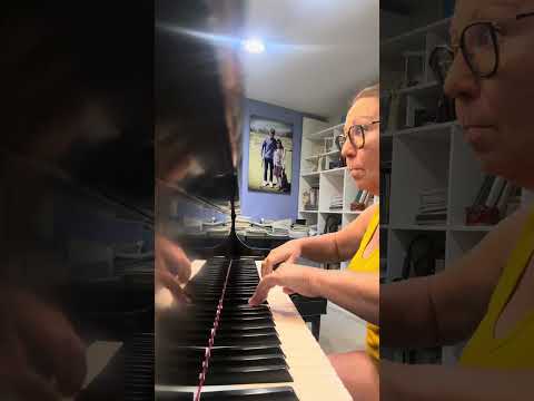 BACH C major TWO PART INVENTION in C major  #Bach  #musicteacher #PianoMusic   @BOCELLIRITTER